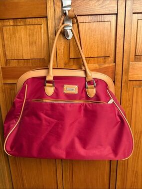 Ellen Tracy  Burgundy Travel weekend Tote with Tan Trim